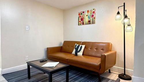 Shared Deck • Pet Friendly • Garden Courtyard - Foto 2