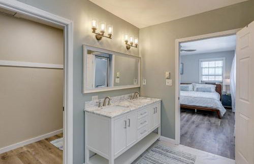 Walk to Broadkill Beach Sleek Family Home with Deck - Foto 19