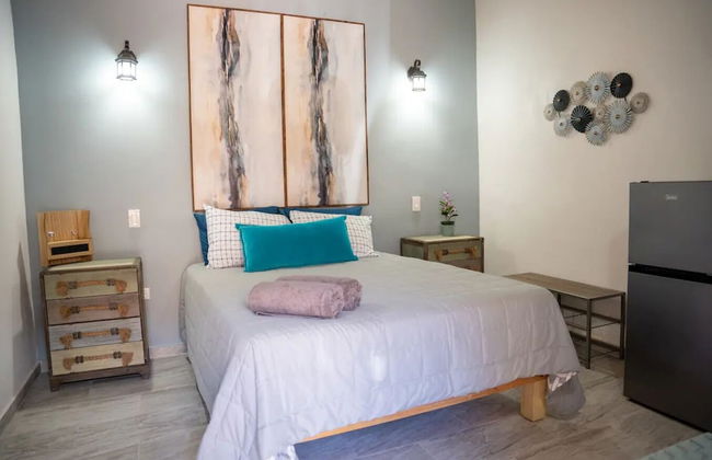 Hugo's Rental - Photo 19