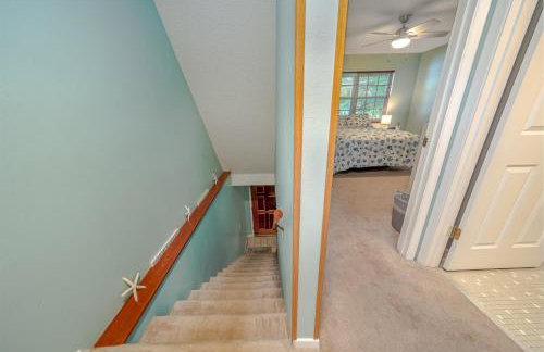 Flagler Avenue adjacent Dog Friendly Home with Garage! Stroll to the Beach! - Foto 15