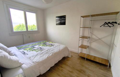 T3 57m2 avec balcon proche gare SNCF - WIFI, Netflix, café et thé offerts - Foto 2