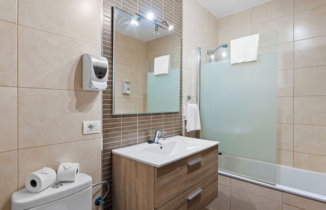 Paloma Beach Apartments - Photo 27