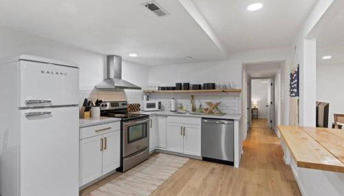Newly Renovated Basement Apt - Photo 5, stove, dishwasher