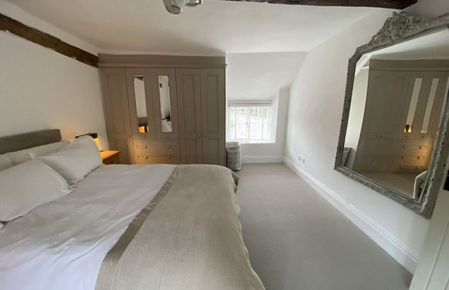 One Abbey Lane - Photo 8