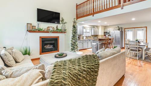 Williamstown Gem with Private Pool and Hot Tub! - Foto 3