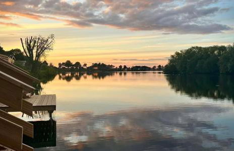 Rolo's Lakeside Lodge With Hot Tub & Hi-Speed Wifi - Foto 7