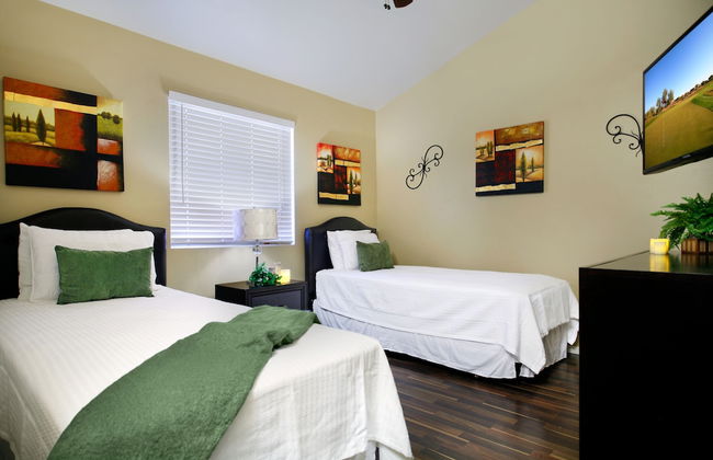 Backyard Playground! Golf Sport Court & Hot Tub! - Foto 5