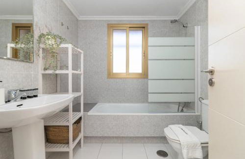 C9 Roomy Luminous 5 Bedroom in Town - Foto 19