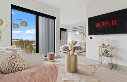 NEW! ChateauOasis PenthouseViews KingBed - Foto 13