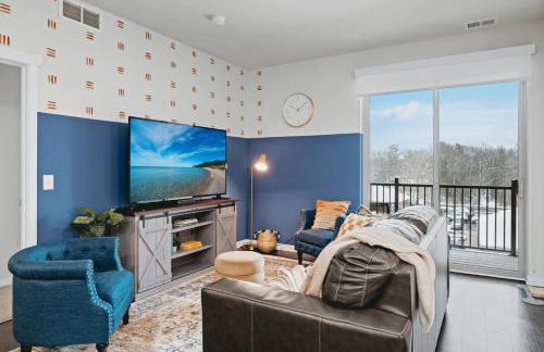 NEW Great Escape 404 2BR Condo Near Downtown and Bay - Photo 2