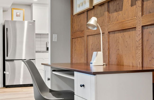 NEW Near Golf Yoga Classes Private Suite Wine - Photo 11