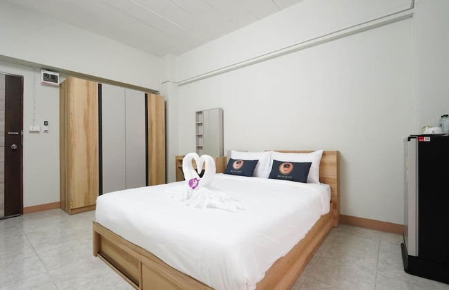 RoomQuest SPS Hotel and Residence - Photo 7