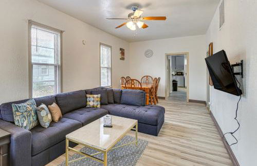 2 Mi to Dtwn Salina Home with Deck and Yard - Foto 1