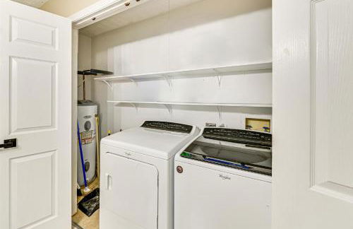 Family Home with Ping-Pong and Fire Pit in Lexington - Foto 16