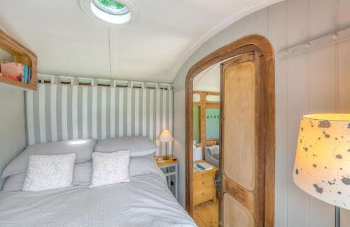 Railway Carriage accommodation with tennis court! - Foto 11