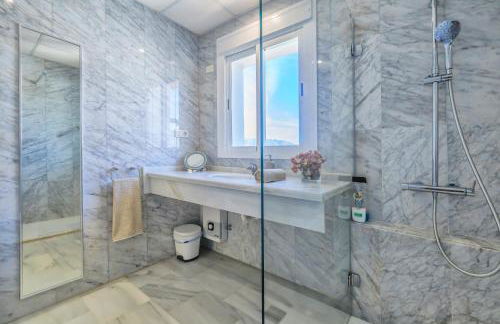 Luxury Duplex Sea Views La Cala Beach - Photo 55