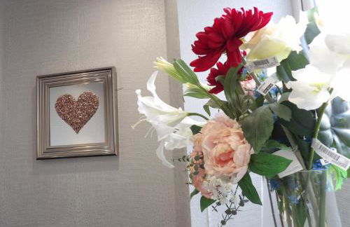 City Convenience, Calm Comfort-- A Stylish One-Bedroom Retreat Just 3 Stops from the Heart of the City - Foto 19