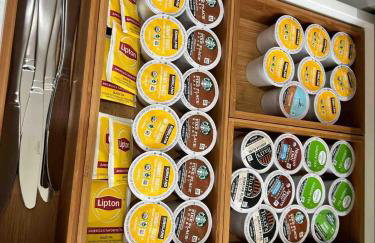 Cheerful house with EV, Parking & backyard - Foto 48