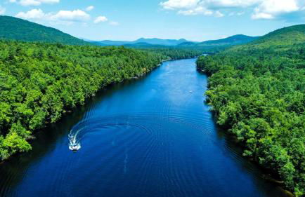 Rustic, Pet Friendly Cabin on the Hudson River, Perfect for a Glamping Weekend in the Adirondacks - Foto 28