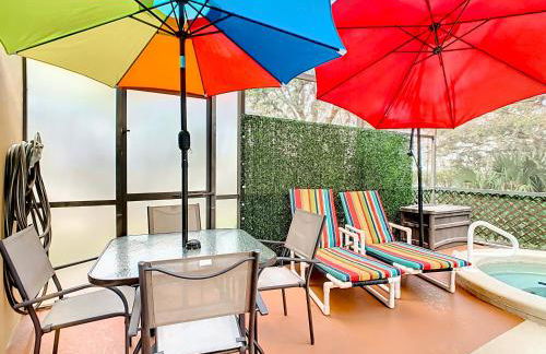 Spacious family home w pool & game room - Photo 90