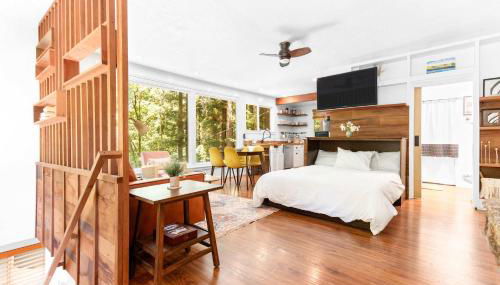 Redwood Cabin with Hot Tub Canyon View and Dogs OK - Foto 5