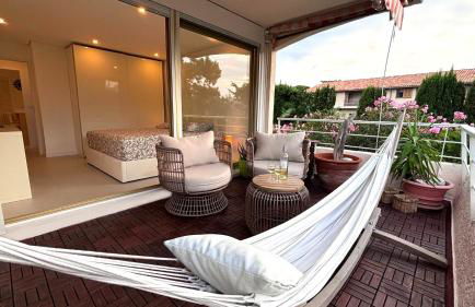 JARDIN TERRASSE EDEN SAINT TROPEZ - Parking Pool AC 4P - Photo 1