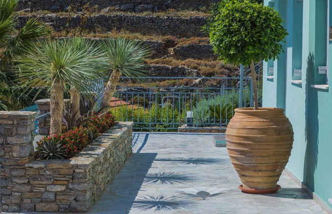 Niriides Hotel & Apartments - Photo 73