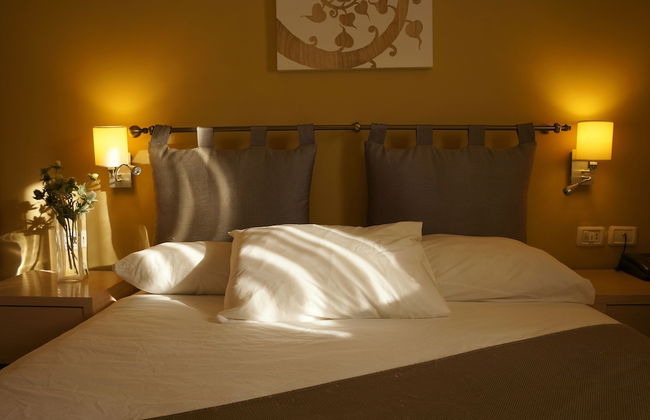 Rafael Residence - Photo 3