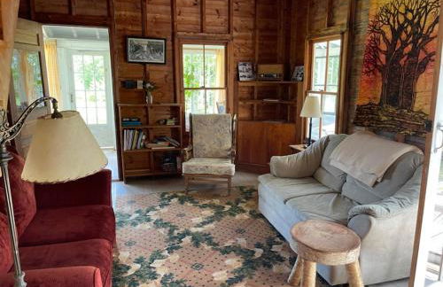 Waterfront Wildflower Cottage with Private Dock! - Foto 5