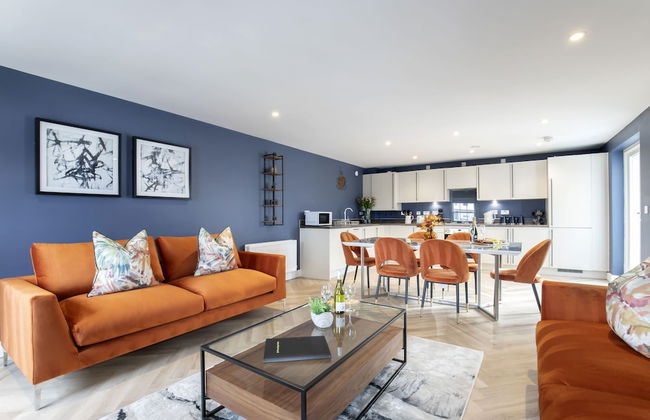 Elliot Oliver - Luxury 3 Bedroom Town Centre Apartment With Parking - Photo 14