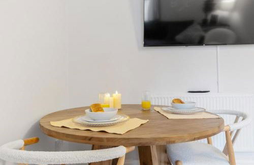 Modern 1BR - 10 Min Walk to Gravesend Station - Foto 9