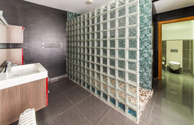 Modern Holiday Home in Verviers With Indoor Pool - Foto 24