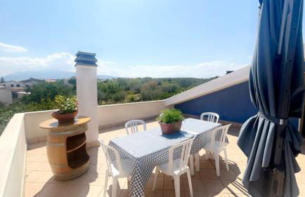 Ettore 3-bed Villa - Sleeps 6, Garden & Parking - Foto 90
