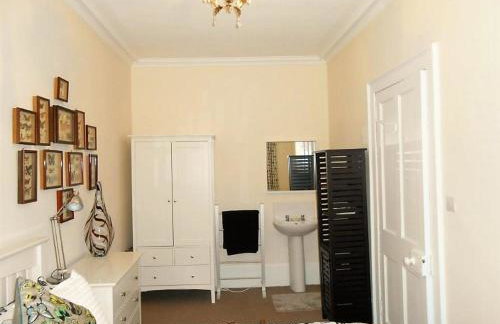 Montrose Apartment - Foto 13