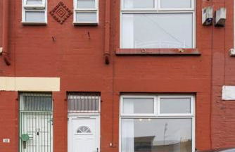 Flatzy - Modern 3 Bedroom Home in City Centre - Foto 21
