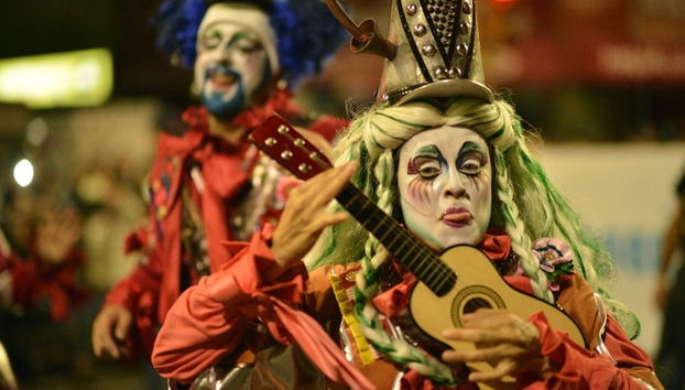 Grupos nas ruas de Montevidéu