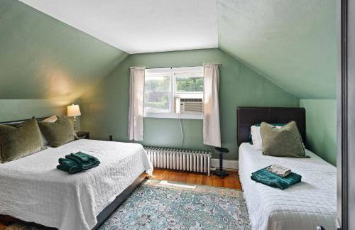 4-Bedroom Downtown Main St , great location! - Foto 13