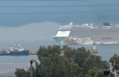 "Naias"seaside residence in the port of Piraeus-entire holiday home - Foto 53