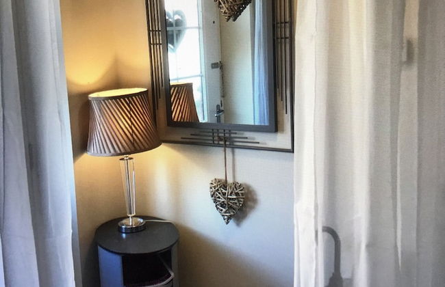 Lazy Nest - Sleeps 4, Parking, Garden & Hammocks - Foto 7