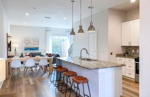 BRAND NEW 3 bedroom near DISNEY / Wi-Fi / Parking - Foto 26