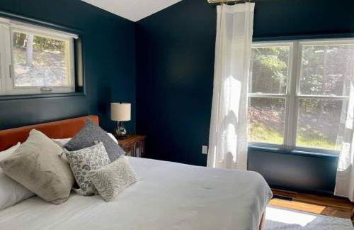 Luxury Mountain Retreat - 4 King Suites & Hot Tub - Photo 59