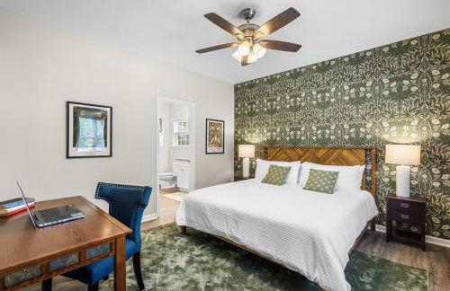 Charming 5bd - BBQ - Deck- 4mins Duke University - Photo 20