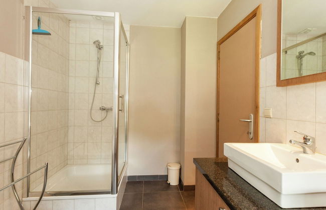 Elegant Villa in Bomal - Photo 17