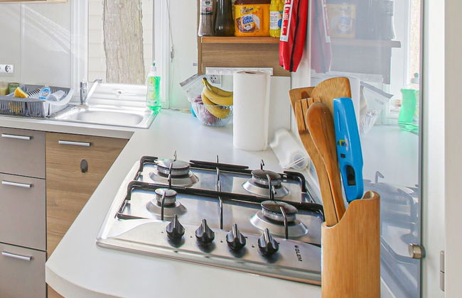 Swanky Mobile Home in Saint Jean de Monts Near Seabeach - Photo 23