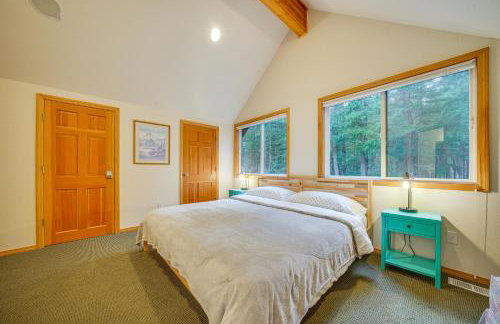 19 Mi to Slopes at Crystal Mtn Getaway with Hot Tub - Foto 23