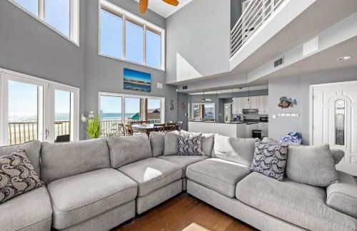 Oceanfront Galveston Beach House Steps to Sand! - Foto 6