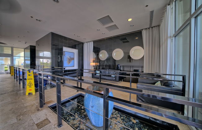 Sterling Breeze - Luxury Beach Front Condo - Photo 9