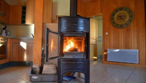 Gîte les 4 saisons - Intérieur bois - Lac de Chalain - Foto 2