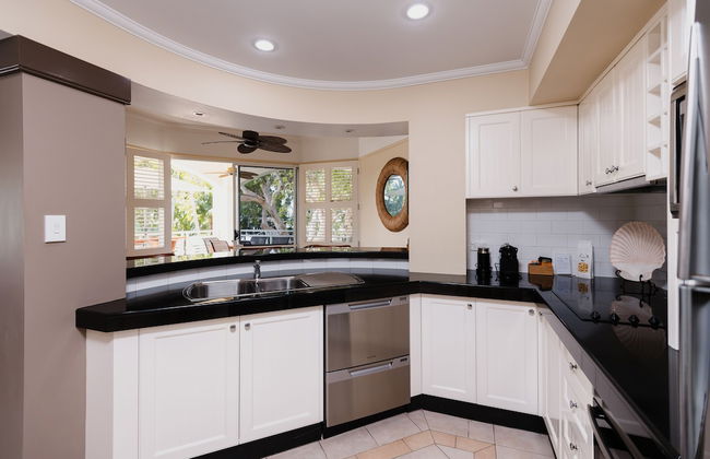 Villa Beach Palm Cove - Photo 40