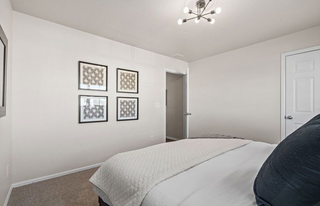 New! Family-friendly Home w/ Pool Table, King Beds - Photo 7